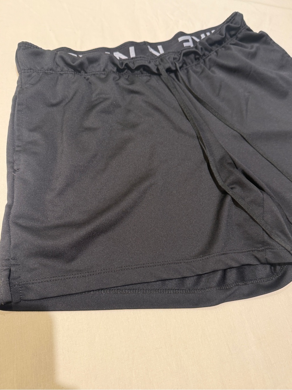 Nike Women’s Black Athletic Shorts - Picture 5 of 8